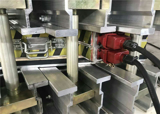 바퀴가 있는 이동용 고무 컨베이어 벨트 펄카니저 온도 0~200 센티그리우스 컨베이어 유지보수를 위한 휴대용 장비